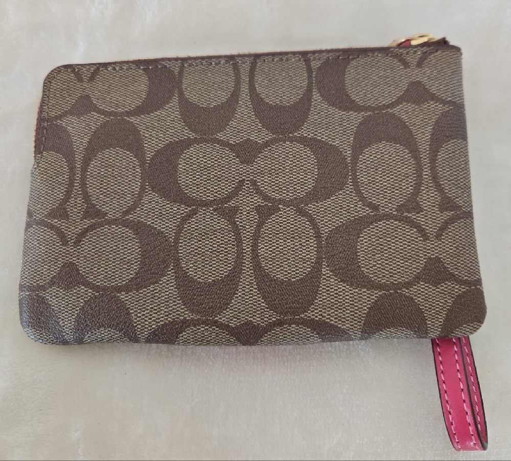 NWT Coach Brown and Pink Signature Wristlet - Picture 2 of 4